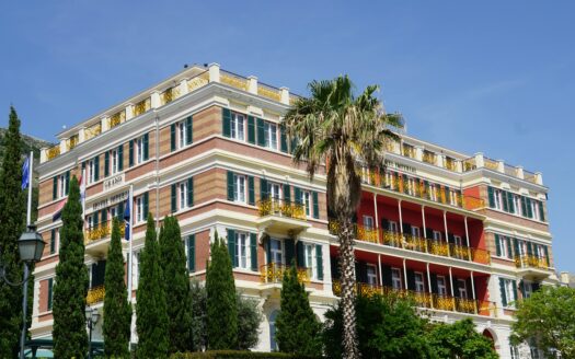 le bon moment pour investir dans l'hôtellerie à Nice