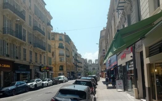 A céder Laboratoire culinaire et point de vente – Ref 06_0140 – Nice